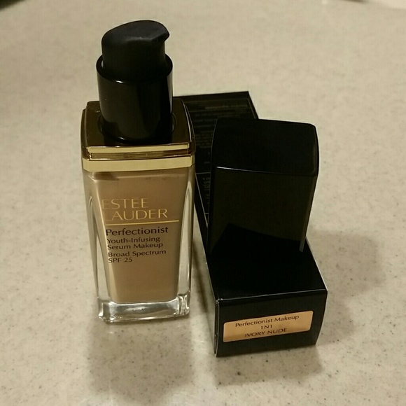 Estee Lauder | Makeup | Estee Lauder N1 Perfectionist Youth Infuse ...